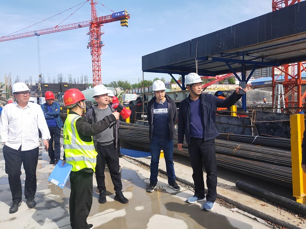 项目安全经理张小保讲解项目管理先进经验及做法.jpg 项目安全经理张小保讲解项目管理先进经验及做法.jpg