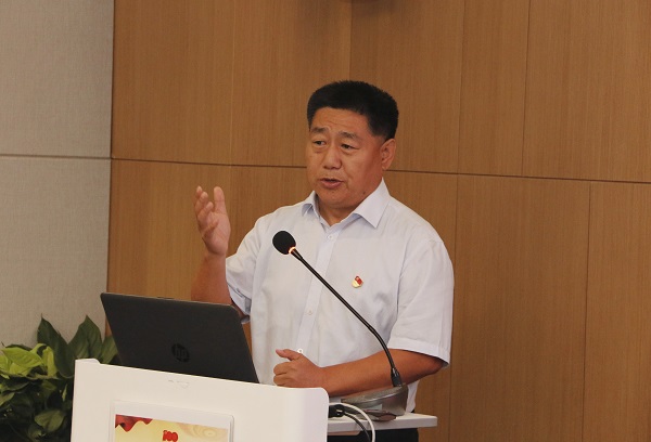 11、乐鱼线上平台(集团)官方网站党委书记张会民作点评讲话.jpg 11、乐鱼线上平台(集团)官方网站党委书记张会民作点评讲话.jpg