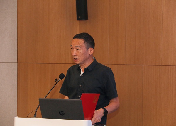 乐鱼线上平台(集团)官方网站监事会主席、党委副书记陈百斌宣读表彰文件.jpg 乐鱼线上平台(集团)官方网站监事会主席、党委副书记陈百斌宣读表彰文件.jpg