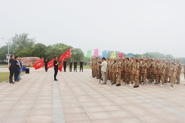 乐鱼线上平台(集团)官方网站2022年度新员工入职培训开营仪式现场.jpg 乐鱼线上平台(集团)官方网站2022年度新员工入职培训开营仪式现场.jpg